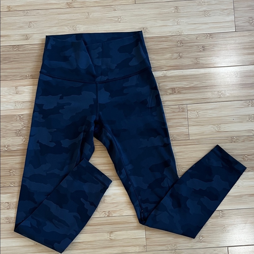 Lululemon Wunder tight black camo 7/8 length